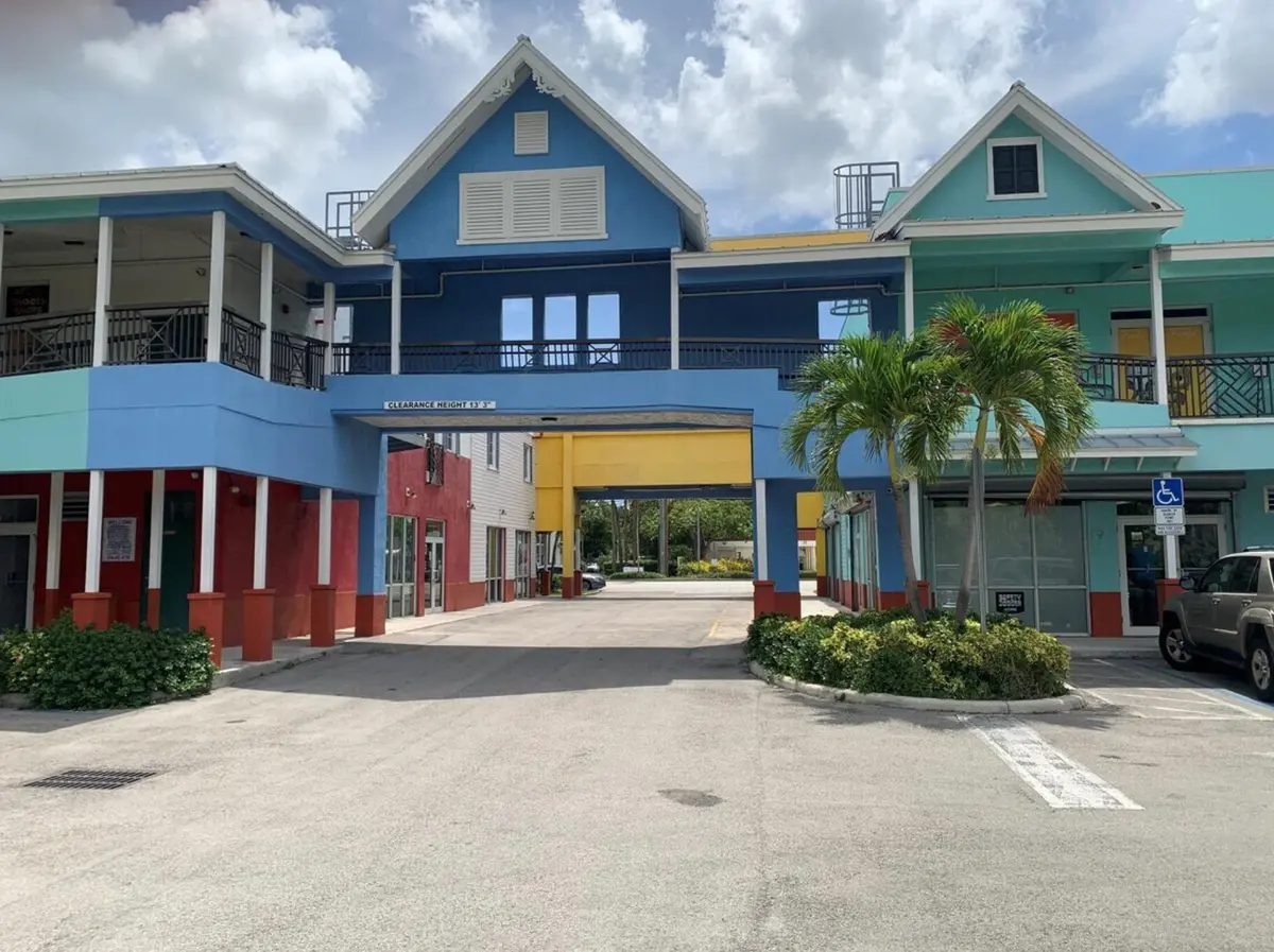 nicecapture-4-8-2026_at_17-36-59 at 2349 N State Road 7 201 A/b, Lauderhill