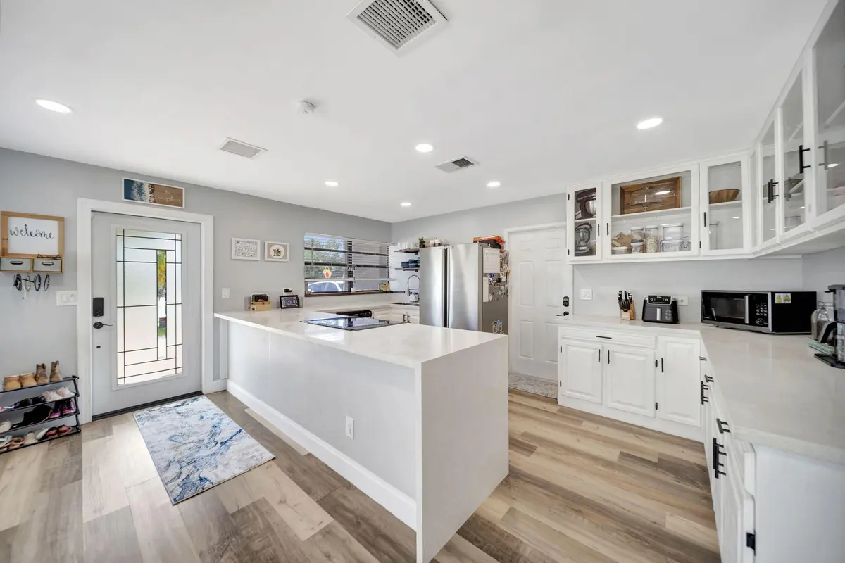 16-web-or-mls-DSC01428 at 831 NW 39th Street, Oakland Park