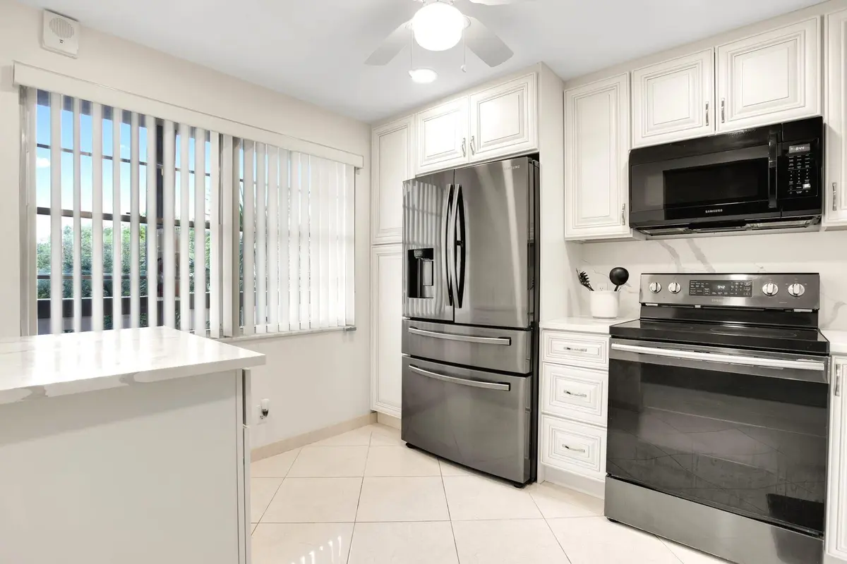 KITCHEN at 4701 Martinique Drive K3, Coconut Creek