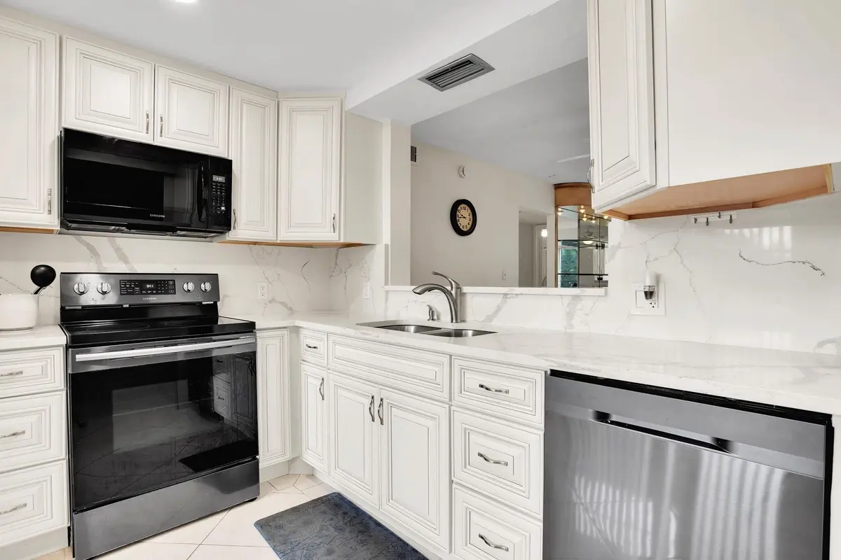 KITCHEN at 4701 Martinique Drive K3, Coconut Creek