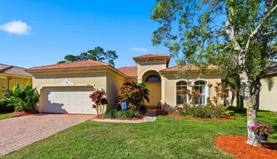 5427 Place Lake Drive, Fort Pierce – sold