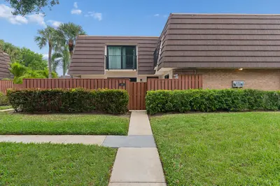 1205 12th Court, Jupiter – sold