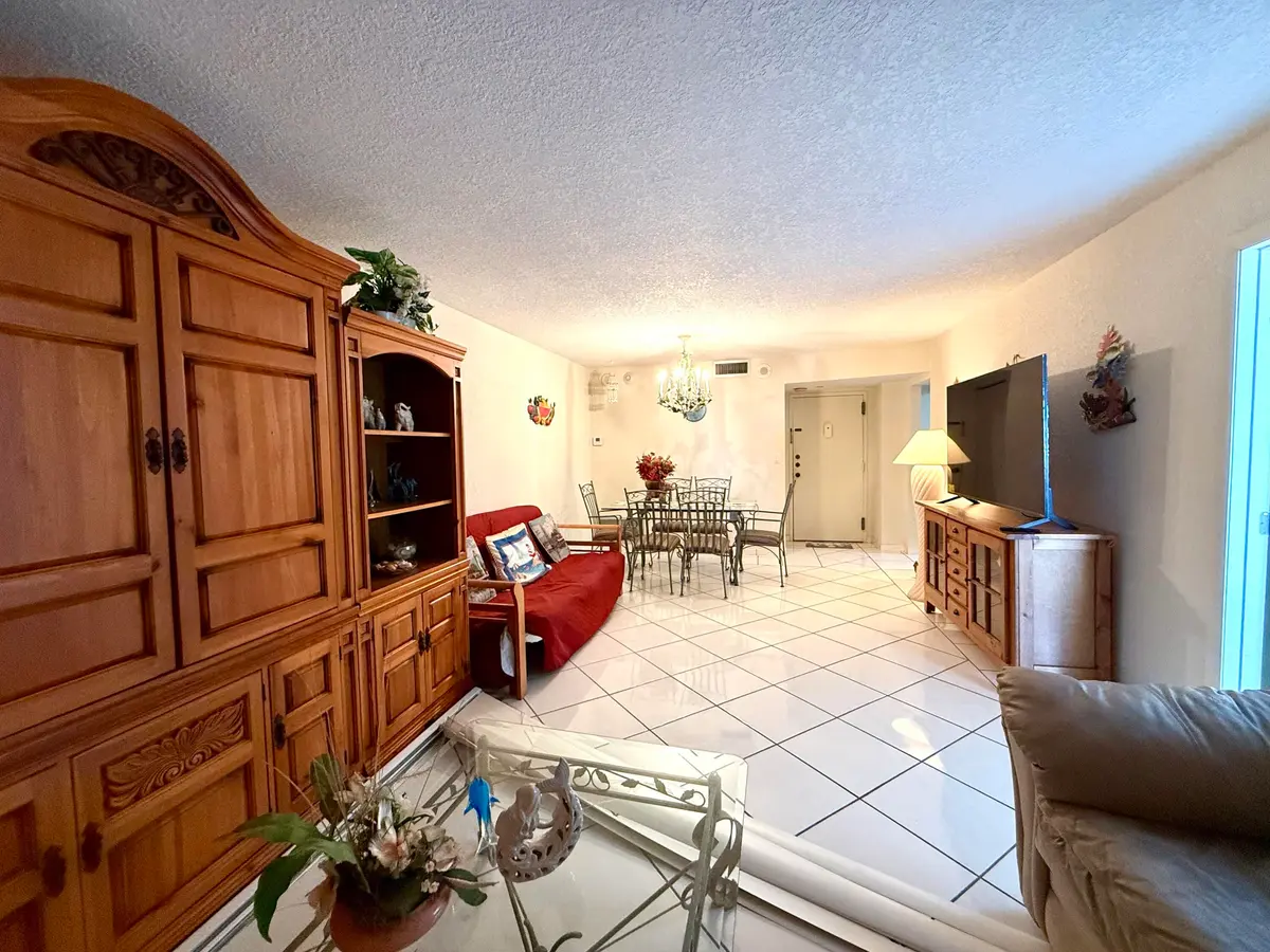 Living/dining room at 101 BRINY Avenue 409, Pompano Beach