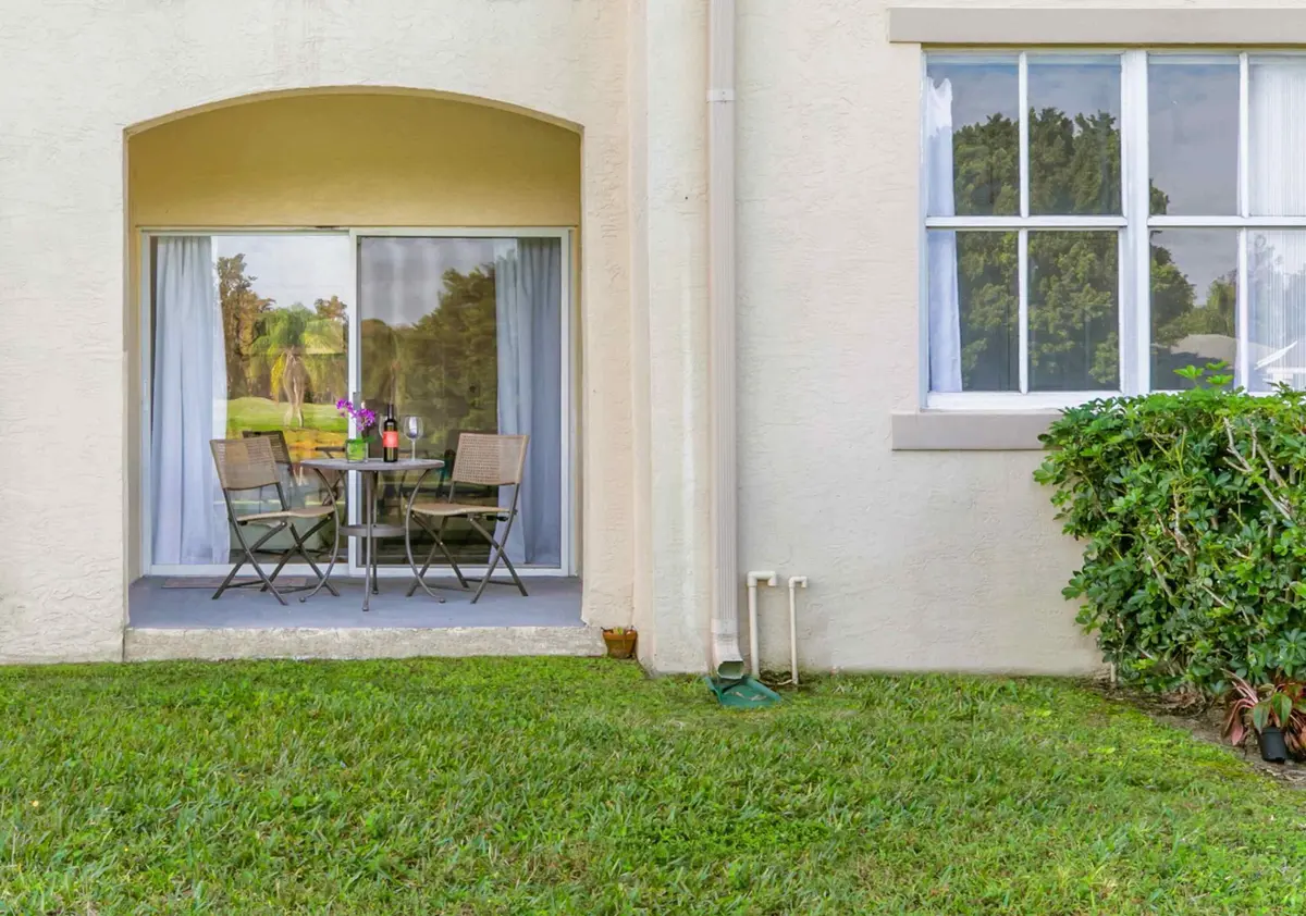 2040 Greenview Shore Blvd Apt 203 at 2040 Greenview Shores Boulevard 203, Wellington