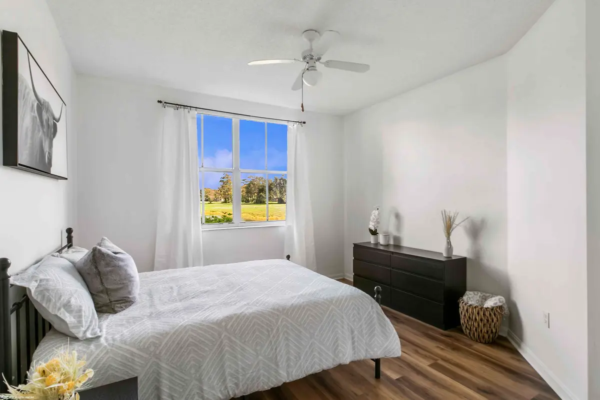 2040 Greenview Shore Blvd Apt 203 at 2040 Greenview Shores Boulevard 203, Wellington