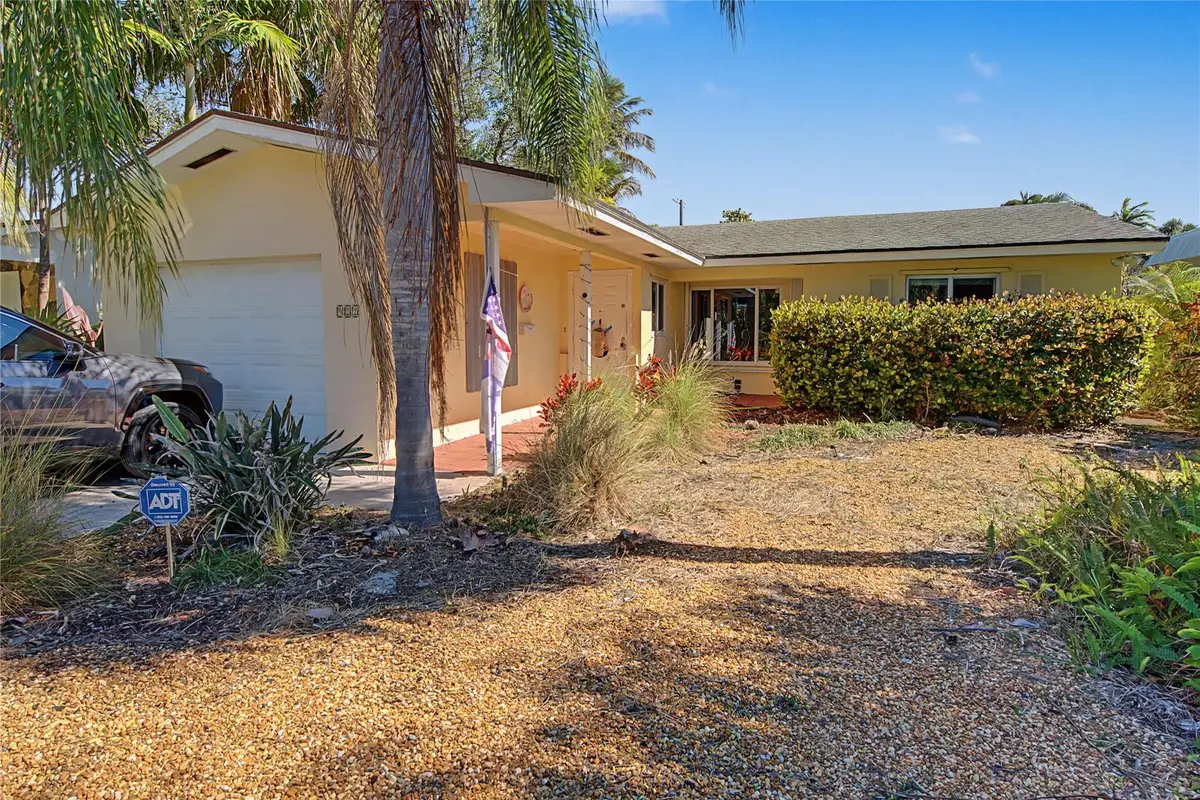 Photo 2 at 922 S Palmway, Lake Worth Beach