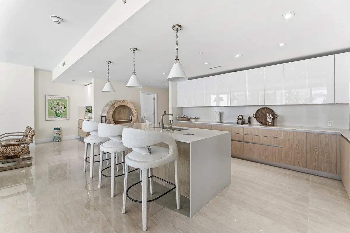 004-3100NorthOceanDrive-1702P-RivieraBea at 3100 N Ocean Drive 1702p, Singer Island