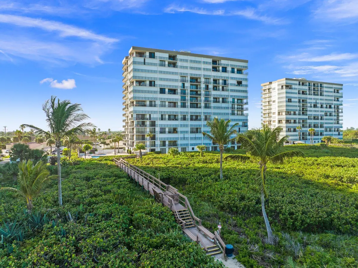 Beach Access at 3120 N Highway A1a 402, Fort Pierce