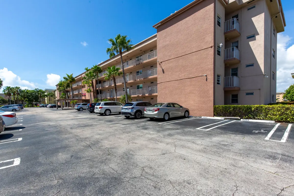 2615 NE 1st Court 411, Boynton Beach, FL – photo 2