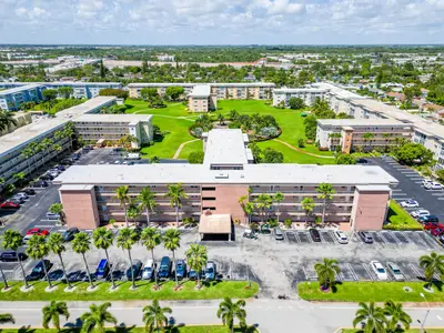 2615 NE 1st Court 411, Boynton Beach – Condominium for sale