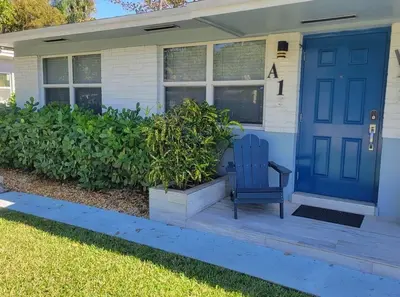 136 Akron Street B2, Lake Worth Beach – Townhouse for rent