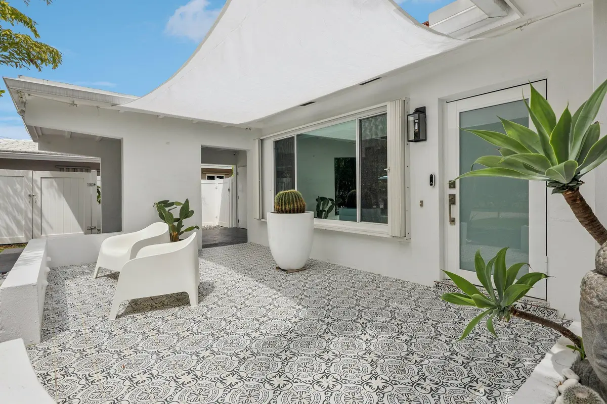 9-web-or-mls-NE 17th Ter-S0804-1-004 at 1910 NE 17th Terrace, Fort Lauderdale