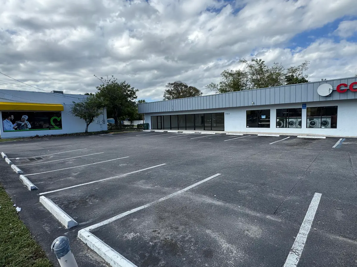 IMG_5769 at 777 E Oakland Park Boulevard, Oakland Park