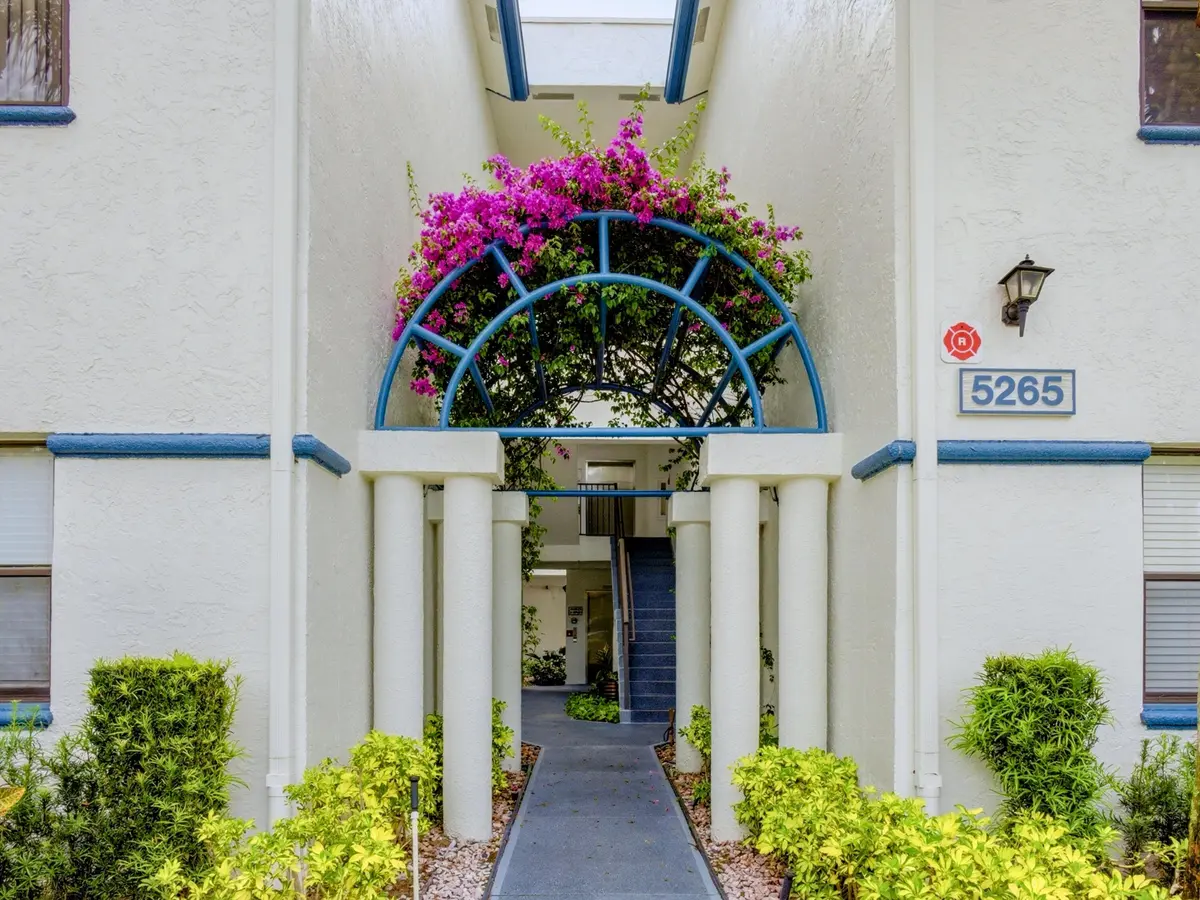 Building Entry at 5265 Brisata Circle P, Boynton Beach
