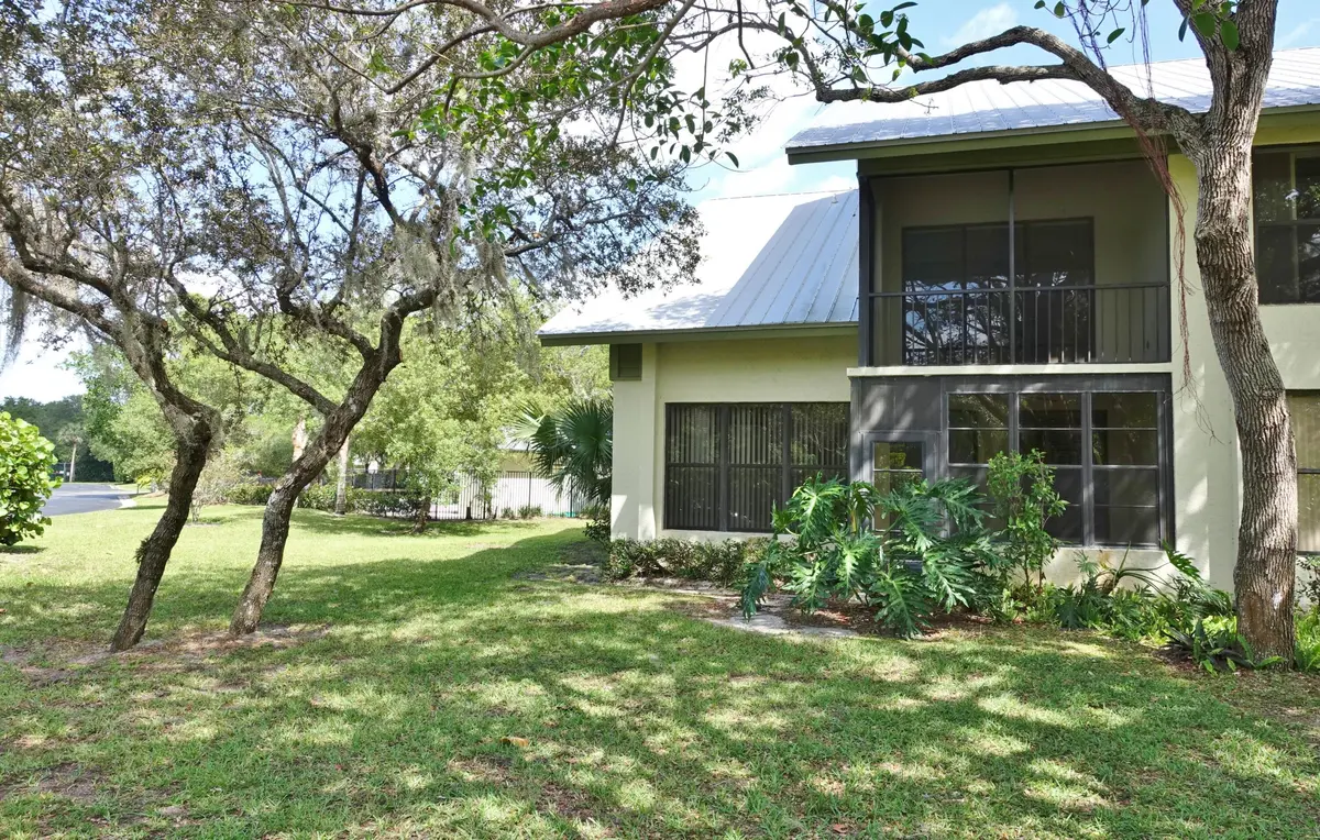 5190 SE Seascape at 5190 SE Seascape Way 103, Stuart