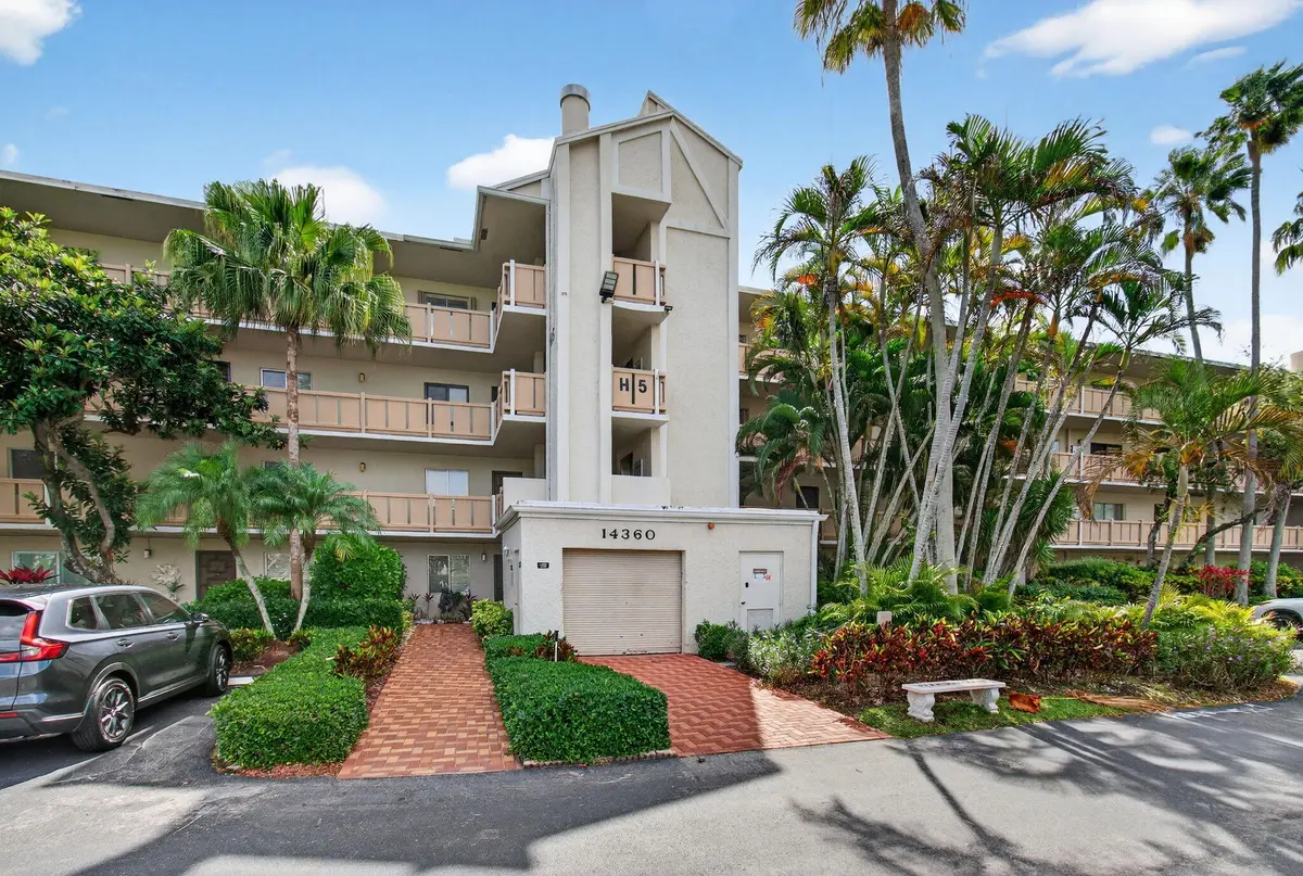6-web-or-mls-DSC_2285 at 14360 Strathmore Lane 406, Delray Beach