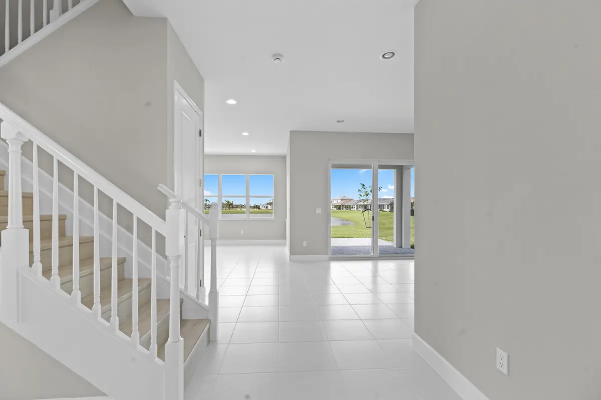 11_1z3a8259 at 5715 Bristlecone Cmns, Westlake