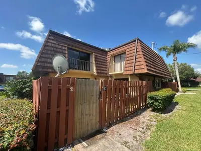 1402 Nebraska 15d, Fort Pierce – Townhouse for sale