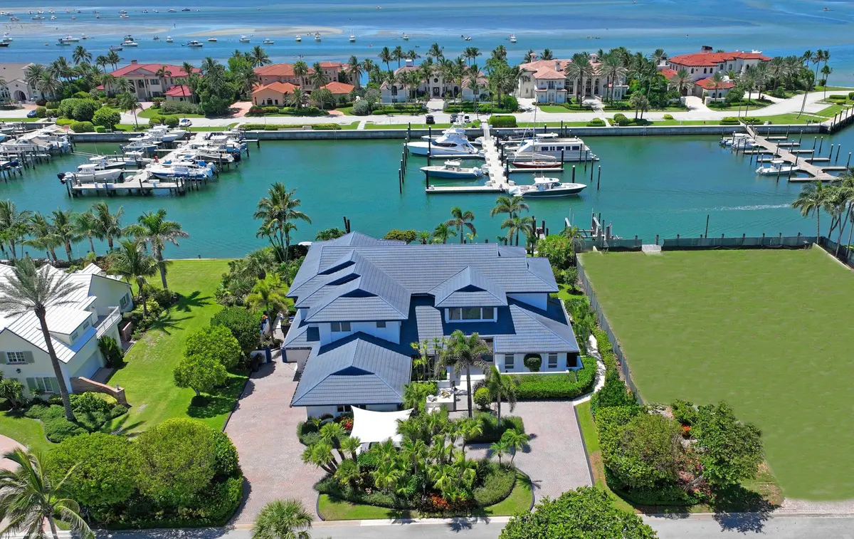 6819 SE South Marina Way 010 at 6819 SE South Marina Way, Stuart