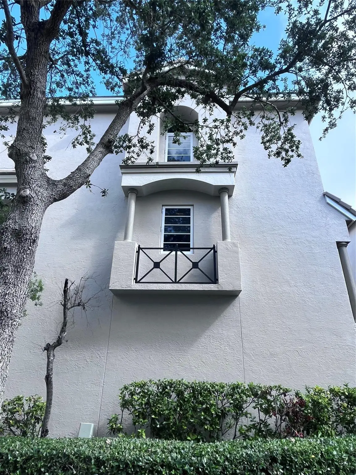South Exposure at 3932 Coral Heights Way, Oakland Park