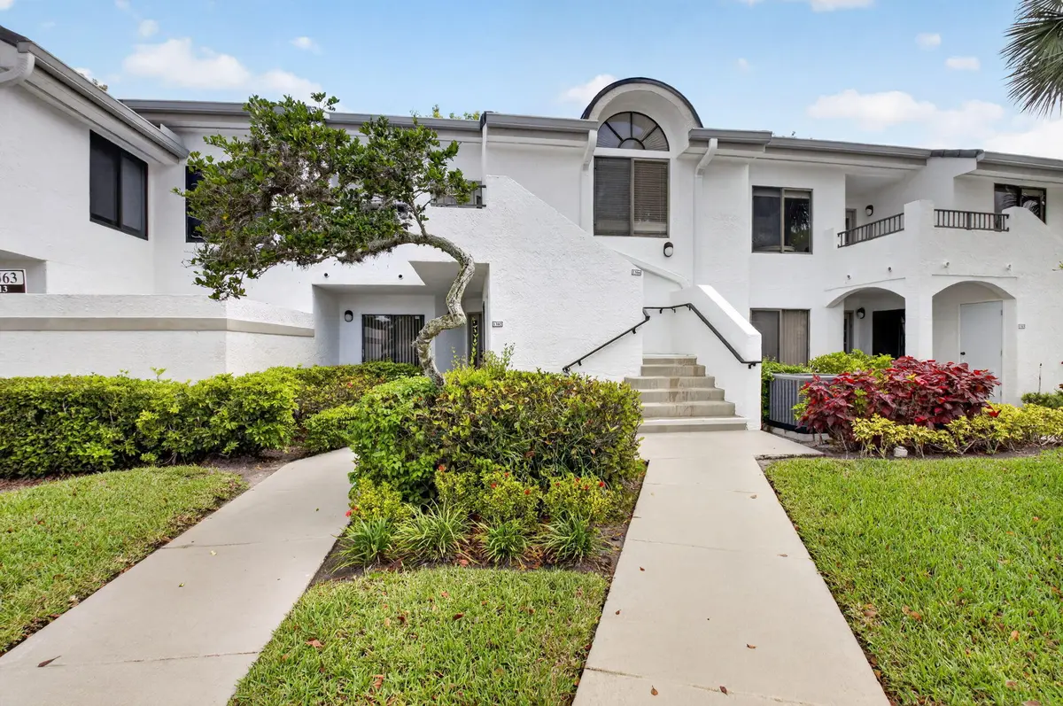 Unit has private entrance at 7563 Glendevon Lane 1306, Delray Beach