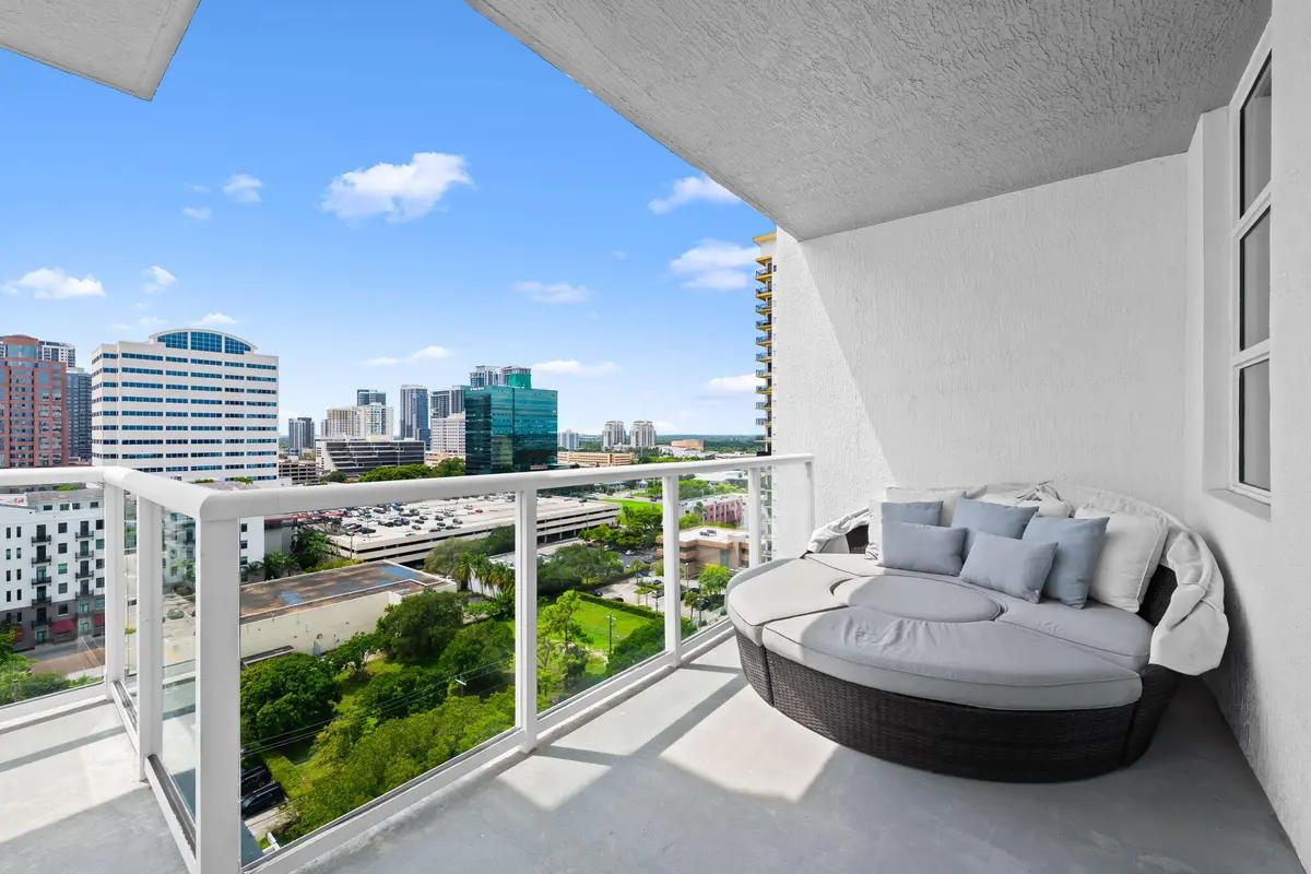 12-web-or-mls-DSC_4808 at 315 NE 3rd Avenue 1506, Fort Lauderdale