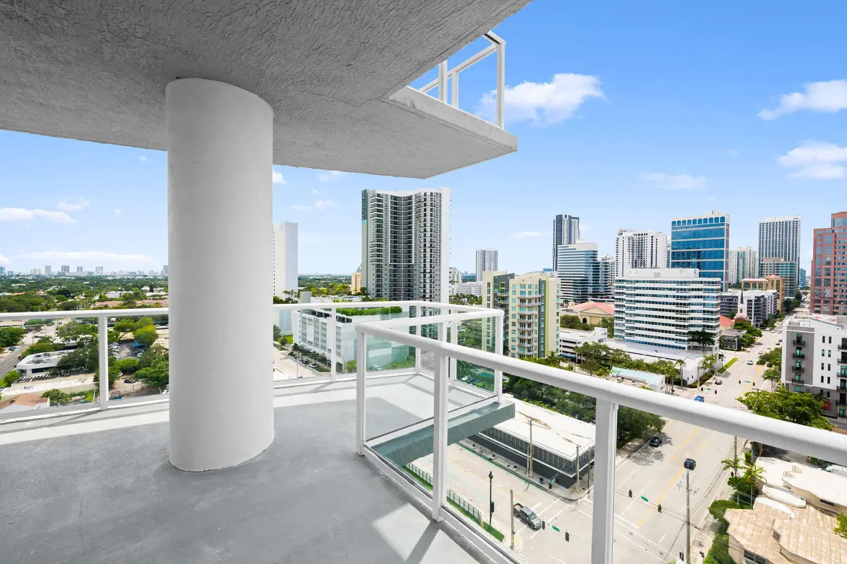 13-web-or-mls-DSC_4813 at 315 NE 3rd Avenue 1506, Fort Lauderdale