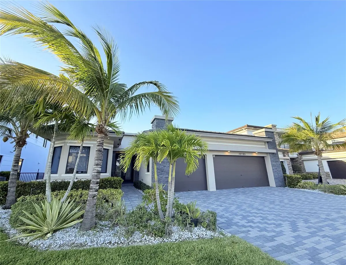 Photo 3 at 10785 Coral Street, Parkland
