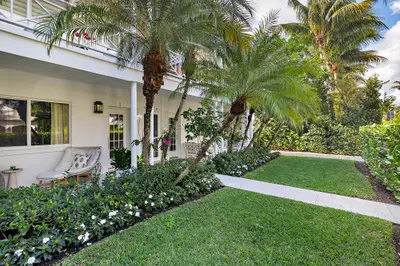 220 Atlantic Avenue 6, Palm Beach – sold