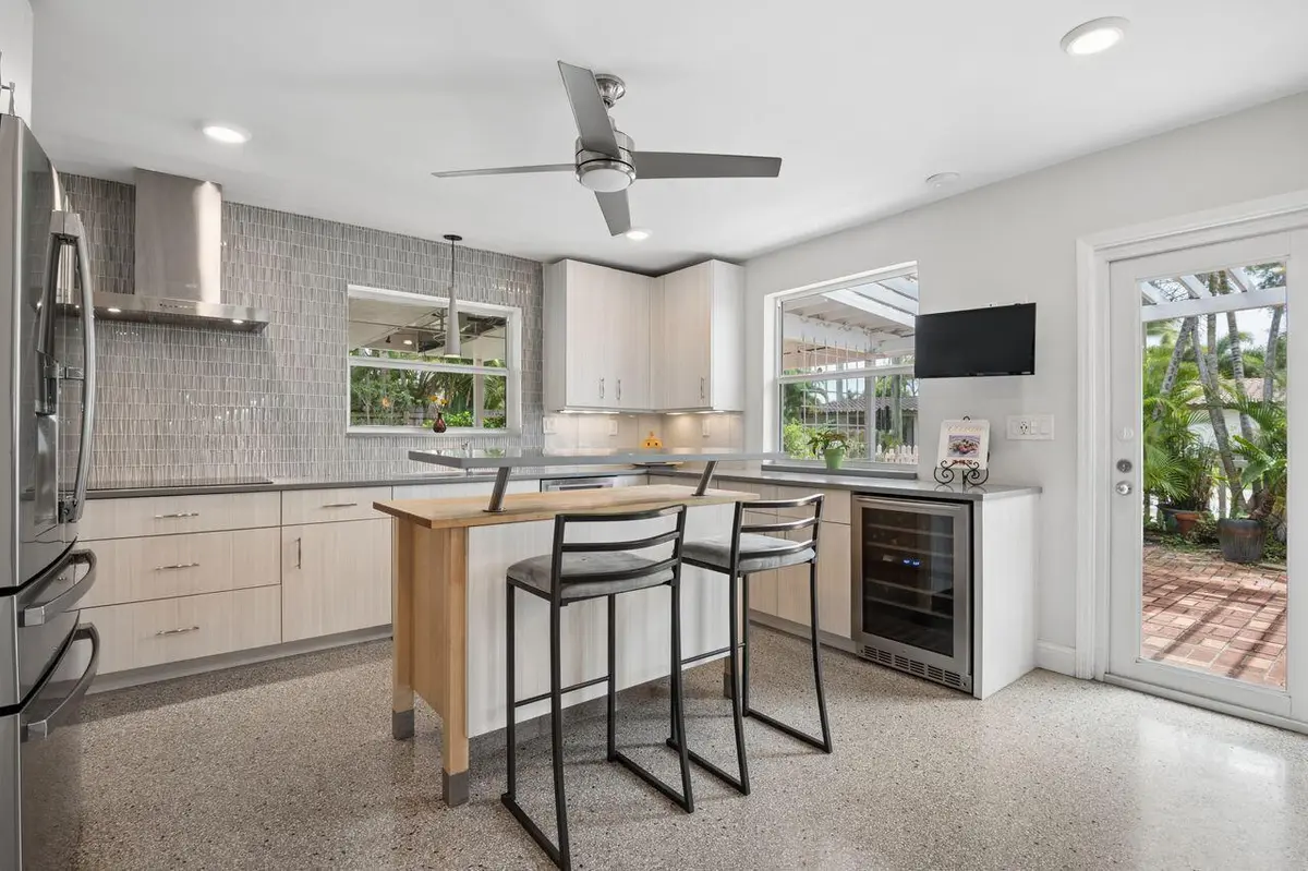 05-Kitchen_-12 at 1500 NE 17th Avenue, Fort Lauderdale