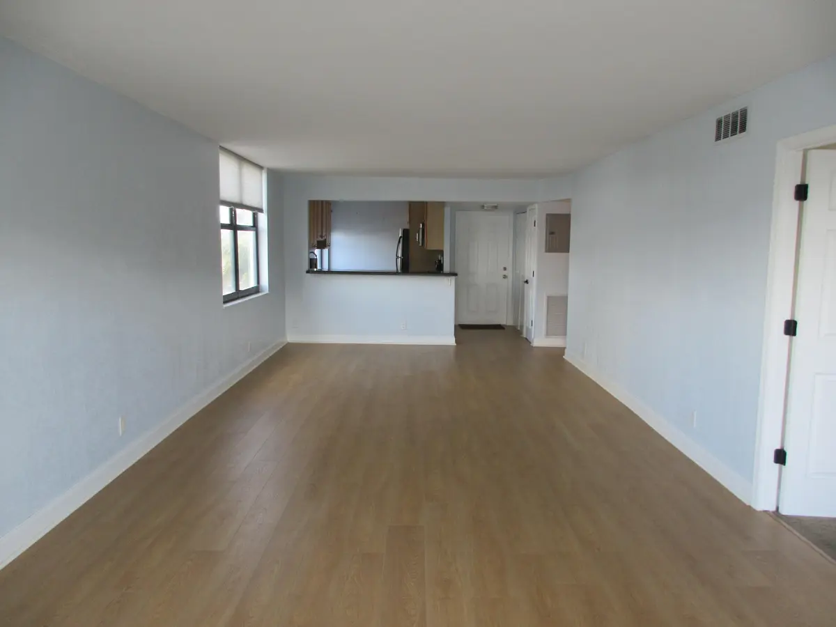 livingroom at 1401 N Riverside Drive 307, Pompano Beach