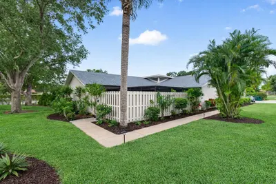 801 NW 30th Avenue C, Delray Beach – Villa for sale