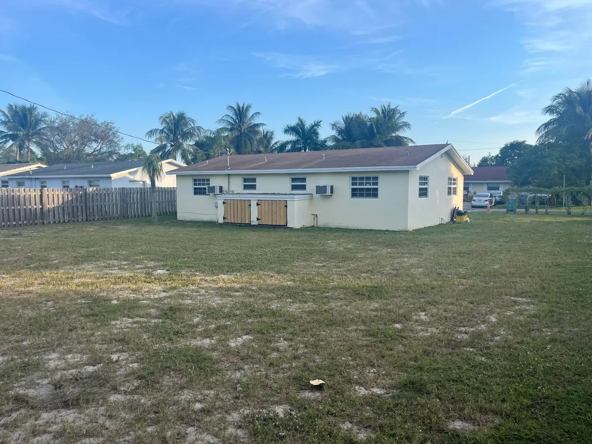 Back of House at 203 SE 4th Avenue, Boynton Beach