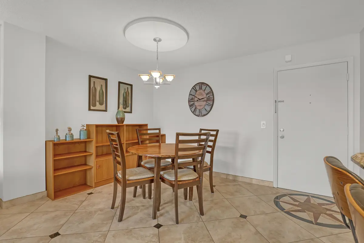 dining area at 125 S Ocean Avenue 304, Palm Beach Shores