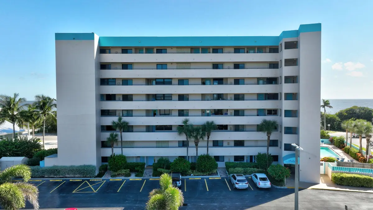 AVALON BEACH CLUB CONDOMINIUM........... at 355 S Ocean Drive 602, Hutchinson Island