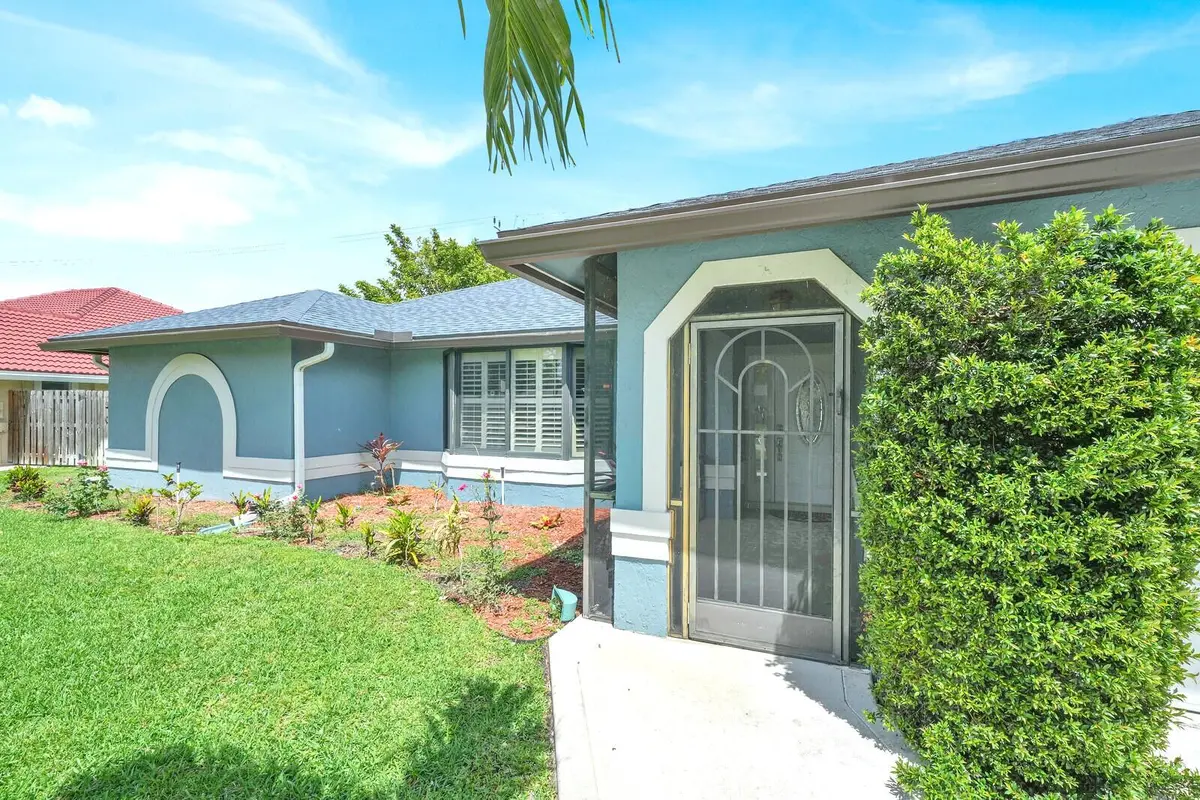 Front Entrance at 13471 Exotica Lane, Wellington