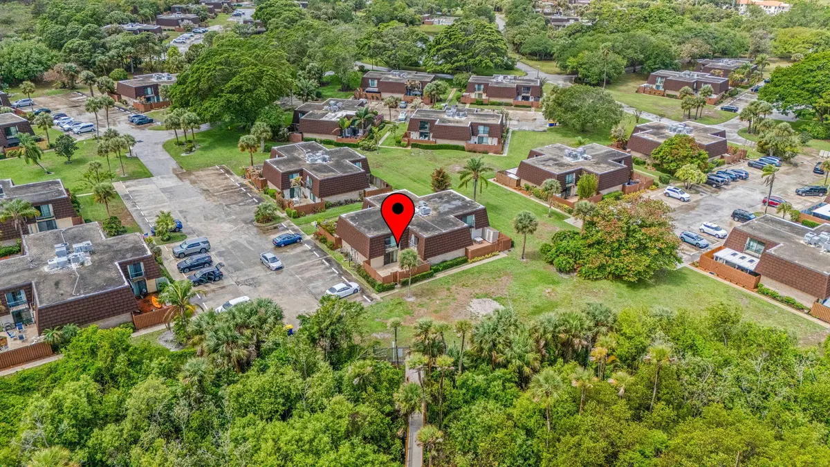 3-web-or-mls-6158 SE Riverboat Dr Court at 6158 SE Riverboat Drive, Stuart