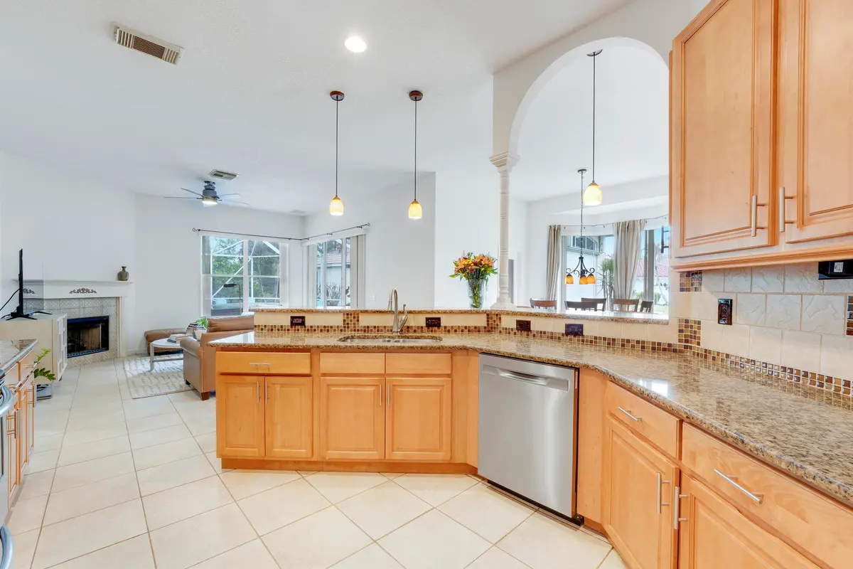 Kitchen at 573 SW Saint Kitts Cove, Port St. Lucie
