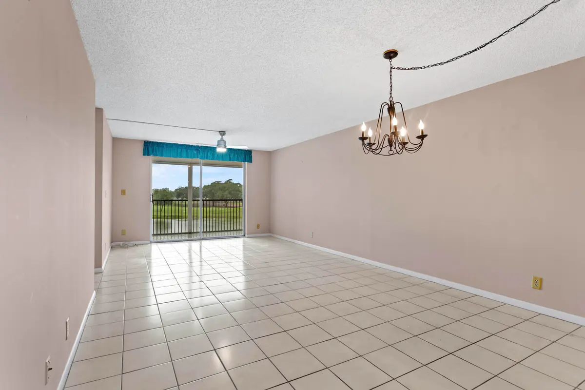 12_P8A2466 at 3001 W Rolling Hills Circle 301, Davie
