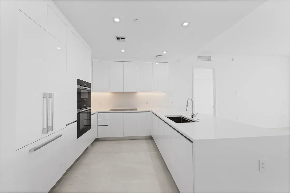 KITCHEN at 220 Lake Shore Drive 811, Lake Park