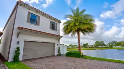 3001 King Palm Way, Riviera Beach – sold