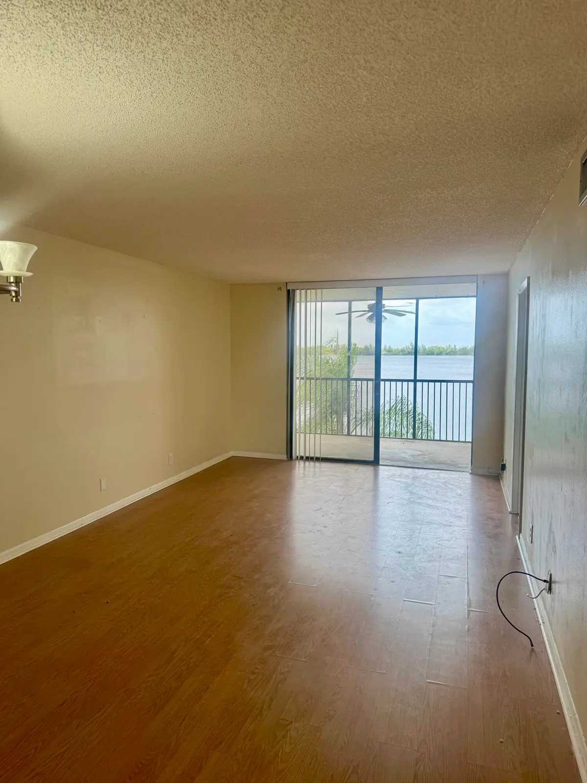 IMG_8115 at 110 Lake Emerald Drive 404, Oakland Park