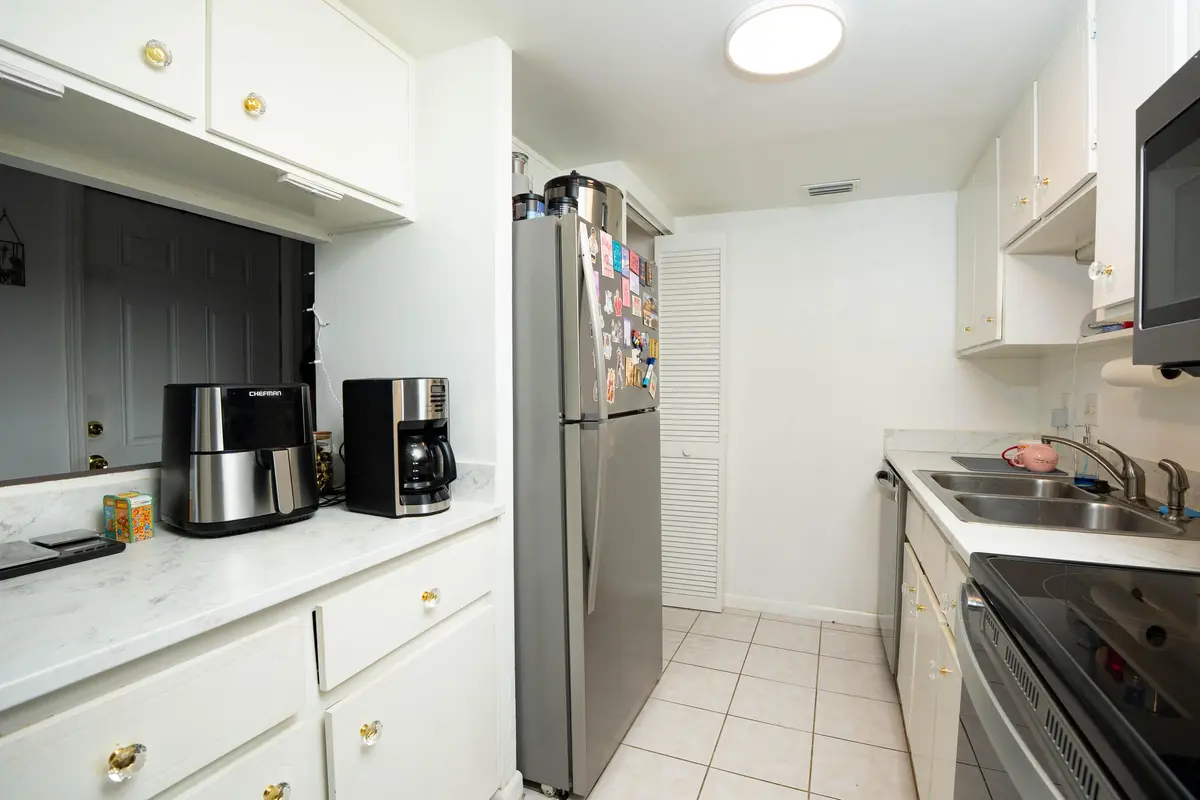 DSC09984 at 2811 Stoneway Lane B, Fort Pierce