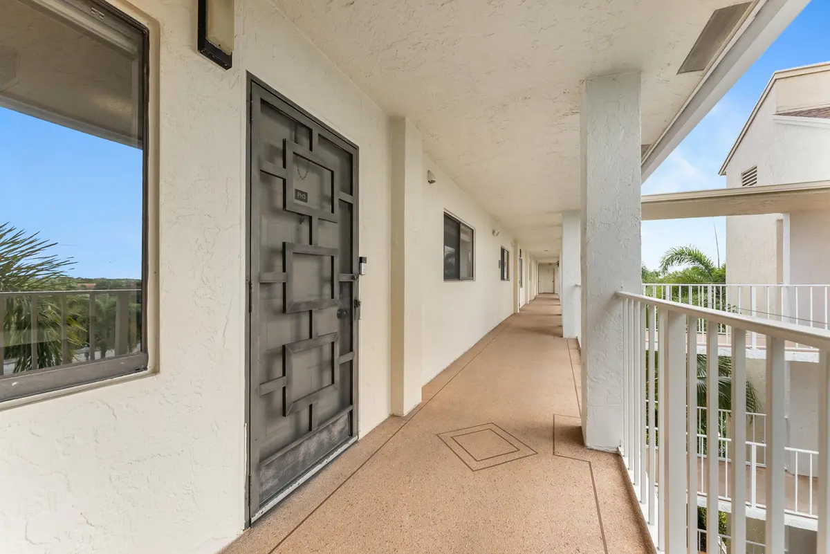 01-1 at 14500 Stirling Way 403, Delray Beach