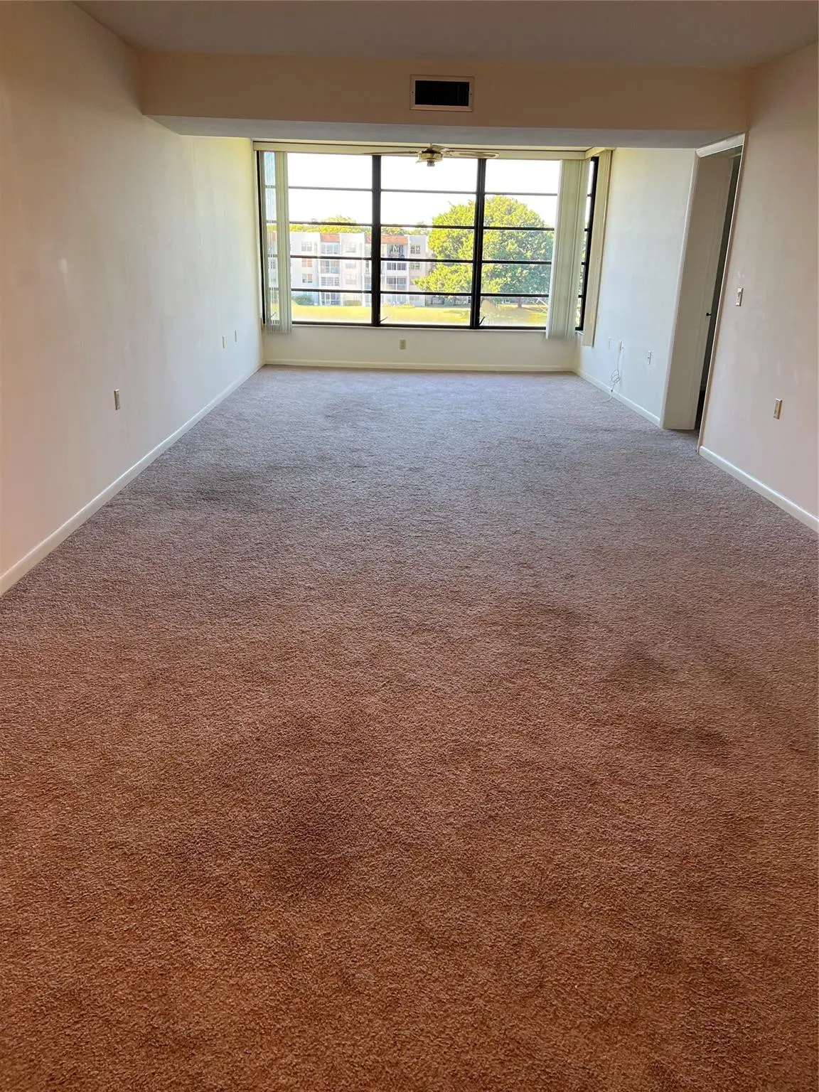 Photo 5 at 1526 Whitehall Drive 402, Davie