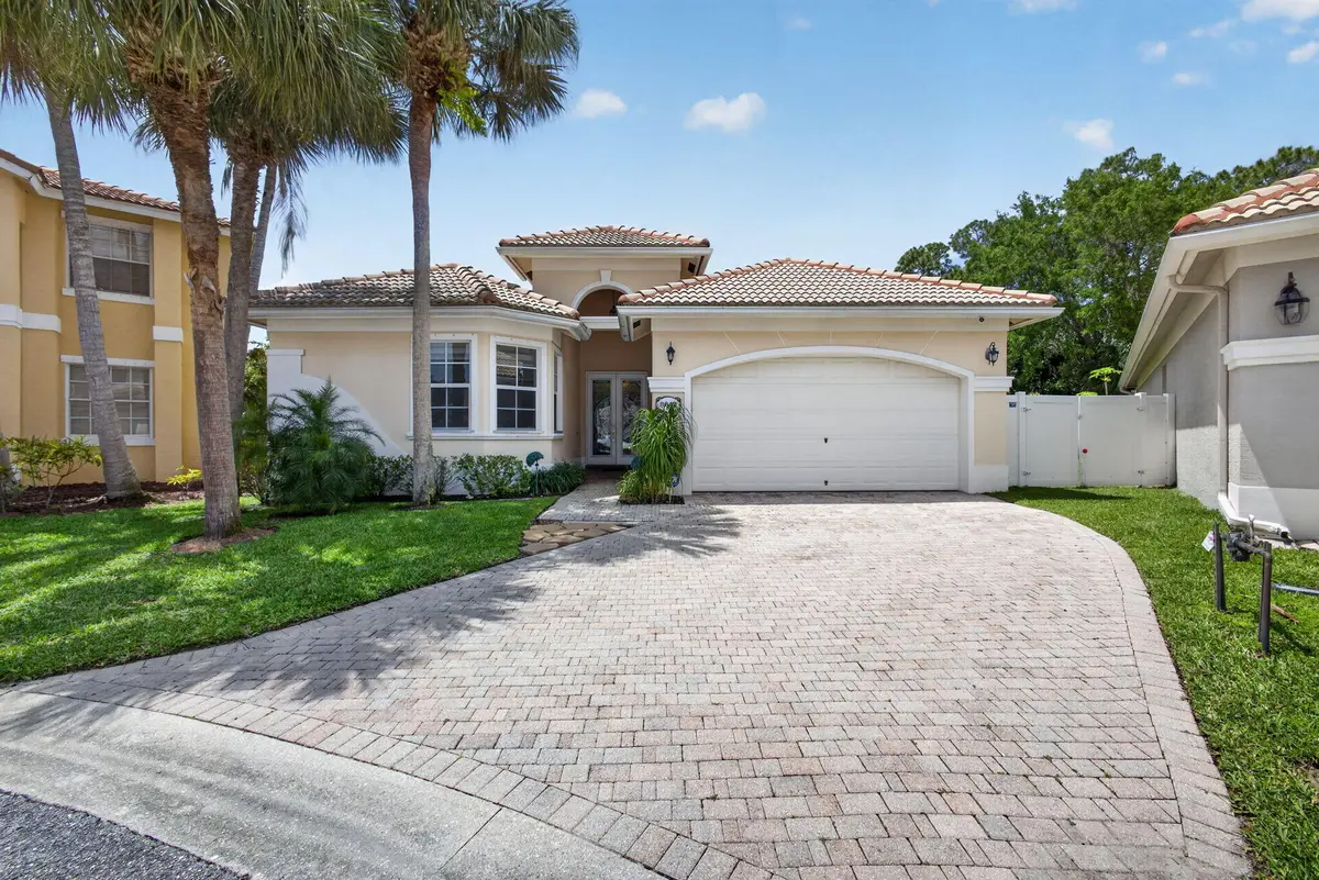 Front at 8642 Plum Cay, Royal Palm Beach