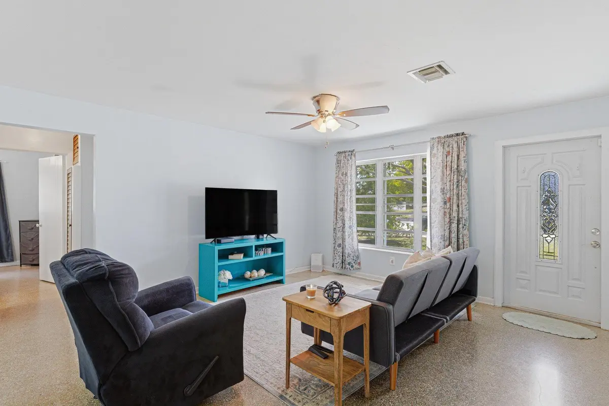 528 N A Street, Lake Worth Beach, FL – photo 4