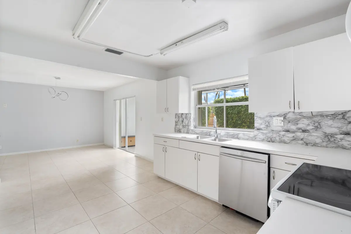 kitchen at 22707 SW 64th Way, Boca Raton