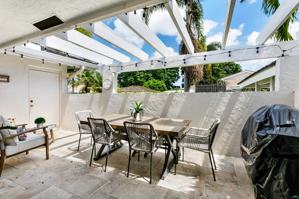 Front Porch w/Grill at 3616 Freshwater Drive, Jupiter