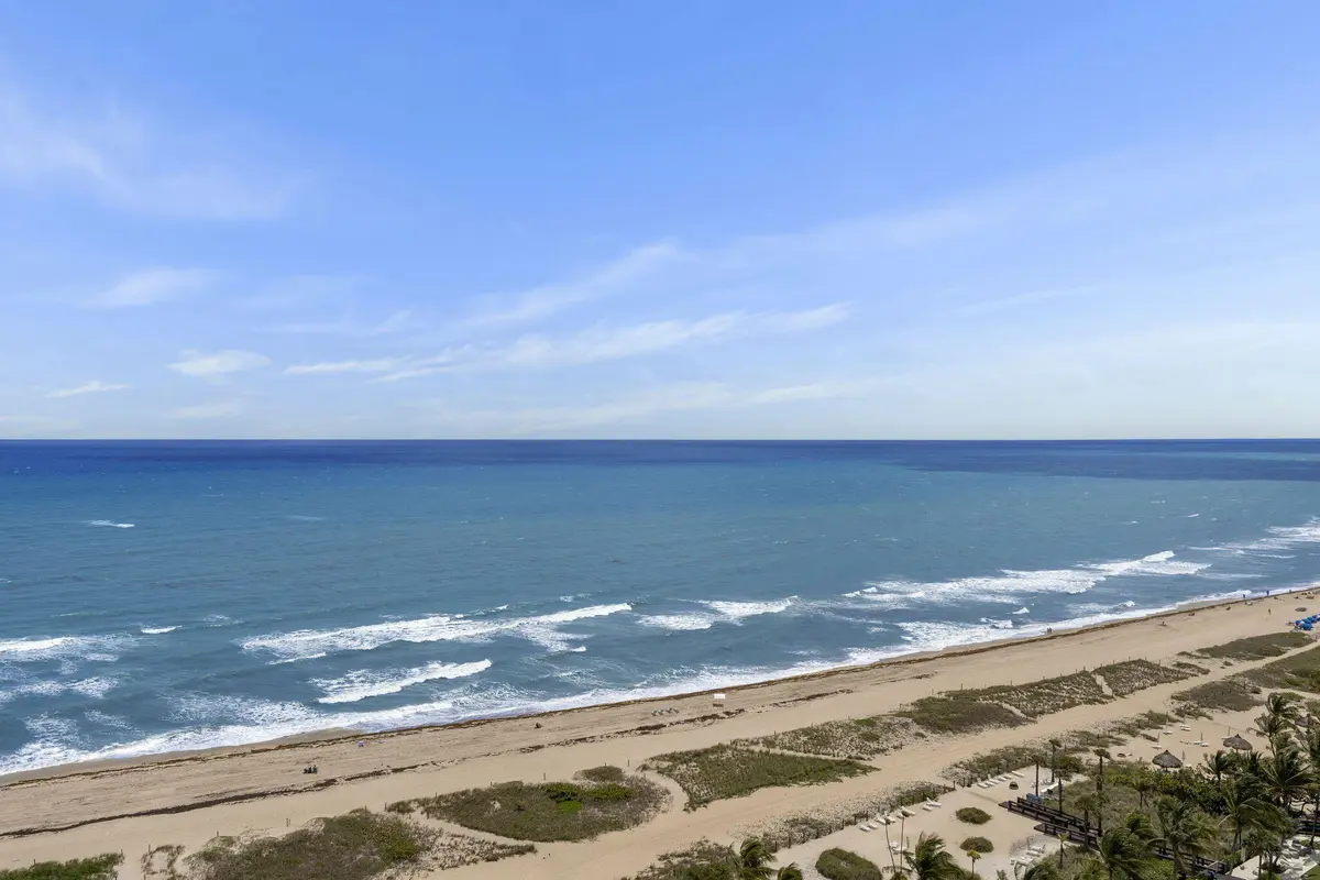 26-web-or-mls-DSC09363dsc09363 at 750 N Ocean Boulevard Apt 1904, Pompano Beach